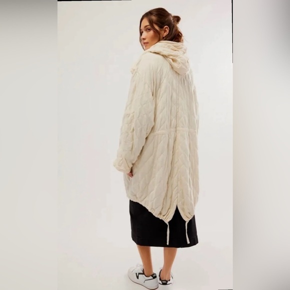Free People Jackets & Blazers - NWT Free People One Cedar Parachute Jacket Hood Quilted Knit Oversized Ivory XS